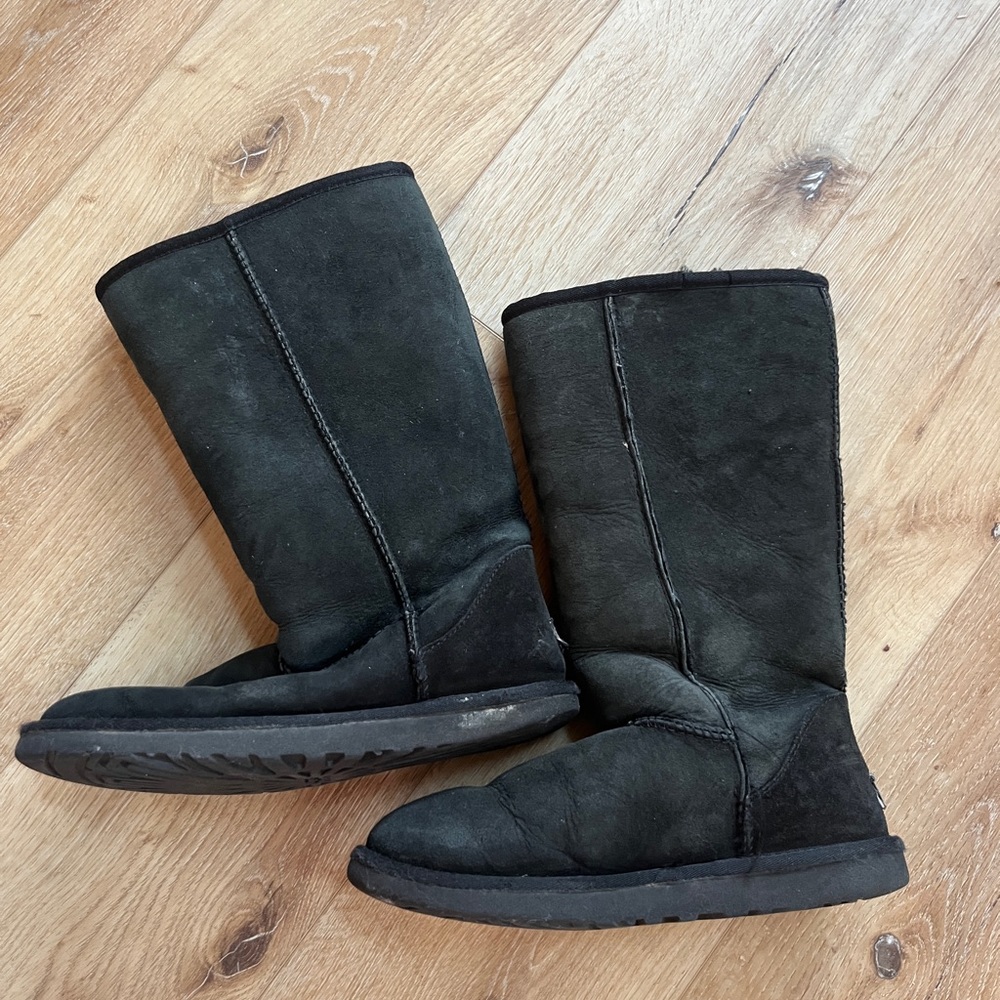 Black ugg boots - Picture 3 of 3